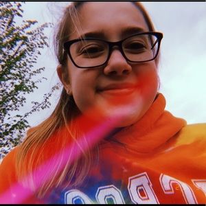 Meet your Posher, Madeline